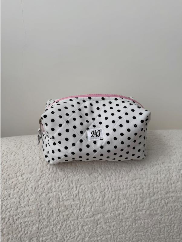 Polka makeup bag ( سفید خالخالی ) ⚪️