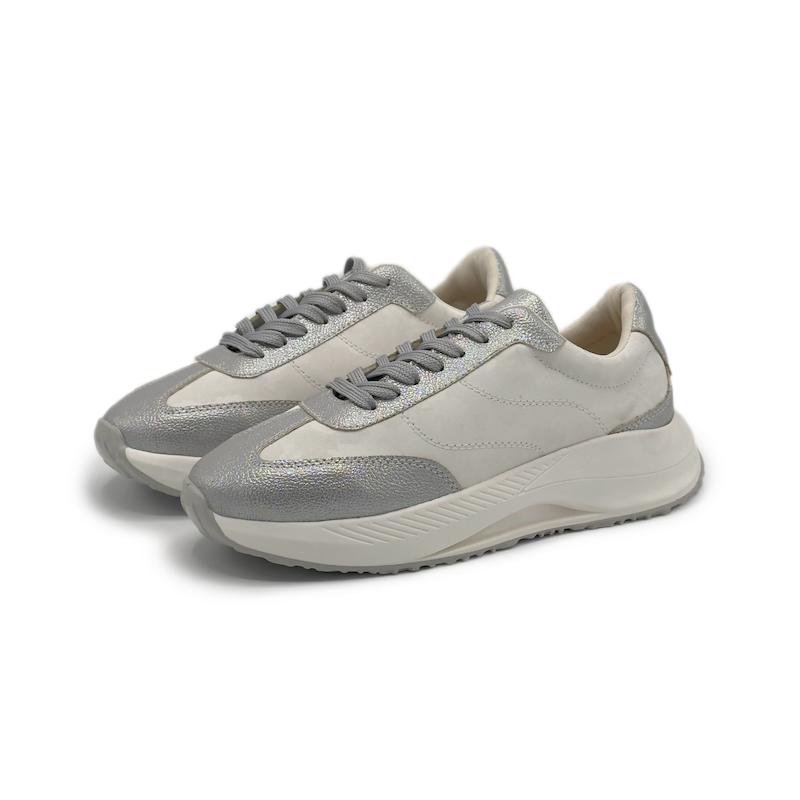 کفش راحتی زنانه مدل Stradivarius Sneakers - SKG88