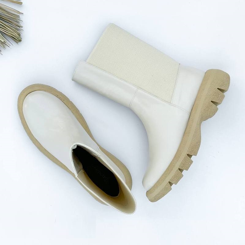 کفش بوت زنانه مدل Stradivarius Flat Ankle Boots - BTCr91