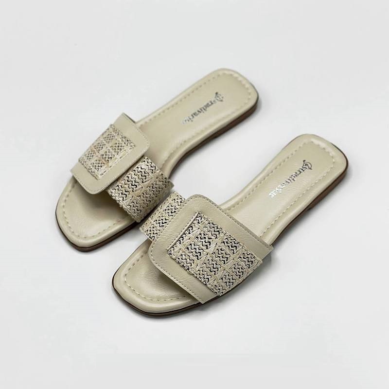 صندل زنانه مدل Stradivarius Sandal - SBe01