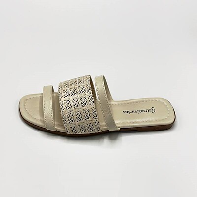 صندل زنانه مدل Stradivarius Sandal - SBe10