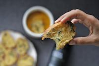 طرز تهیه نان سیر با روغن زیتون تیاور