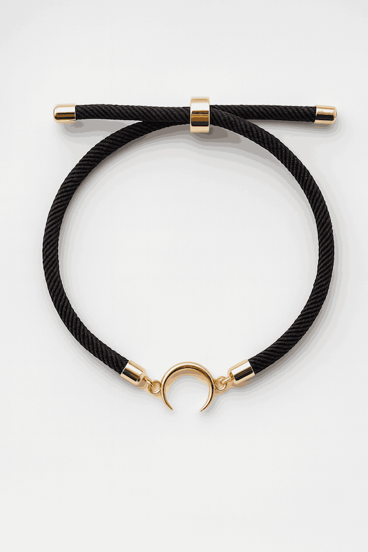 دستبند نخی ماه