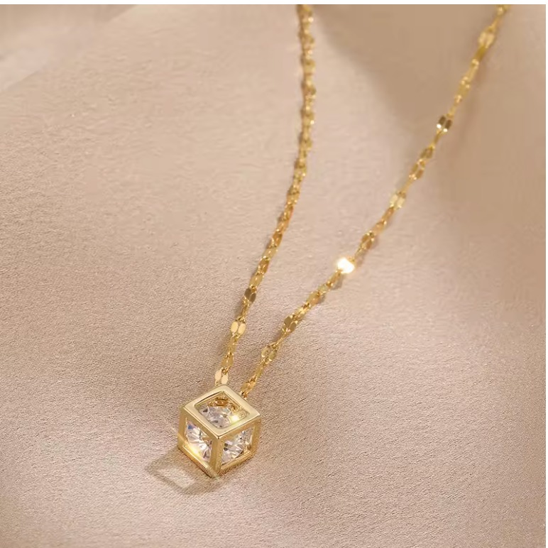 گردنبند طلا مارکو مکعب سواروفسکی