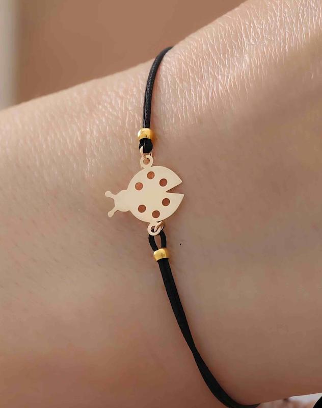 دستبند نخی طلا مدل کفشدوزک Ladybug