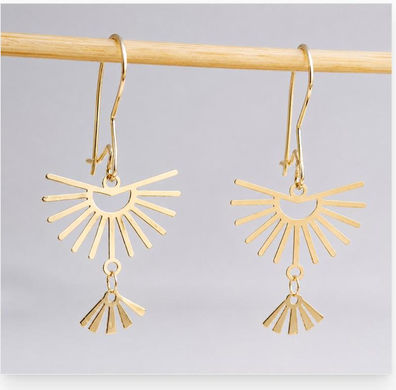 گوشواره طلا ۱۸ عیار زنانه خورشیدی آویزدار