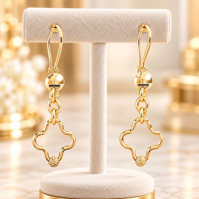 گوشواره طلا مدل ونکلیف با گوی البرناردو با آویز مینیمال طلا ۱۸ عیار زنانه