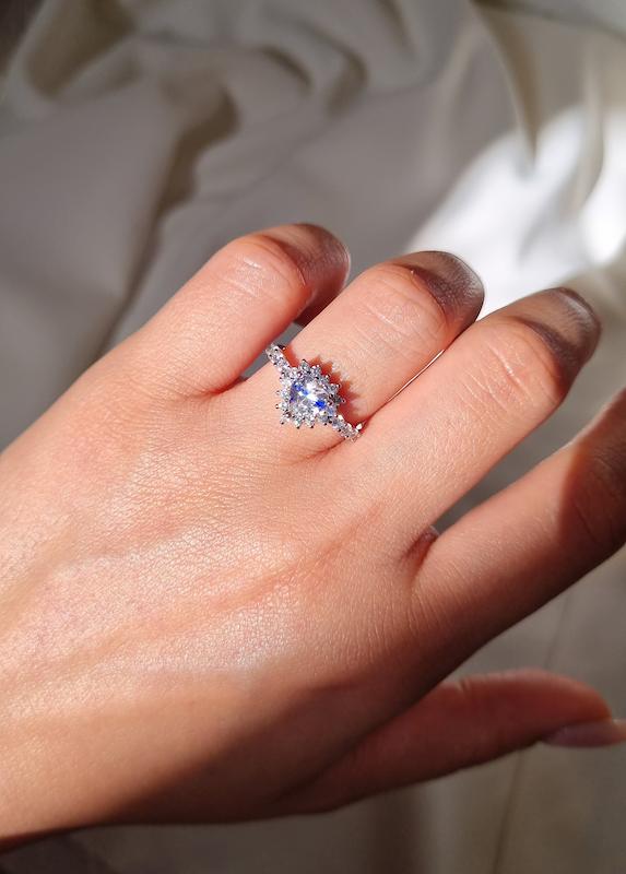 انگشتر جواهری مدل قلب 