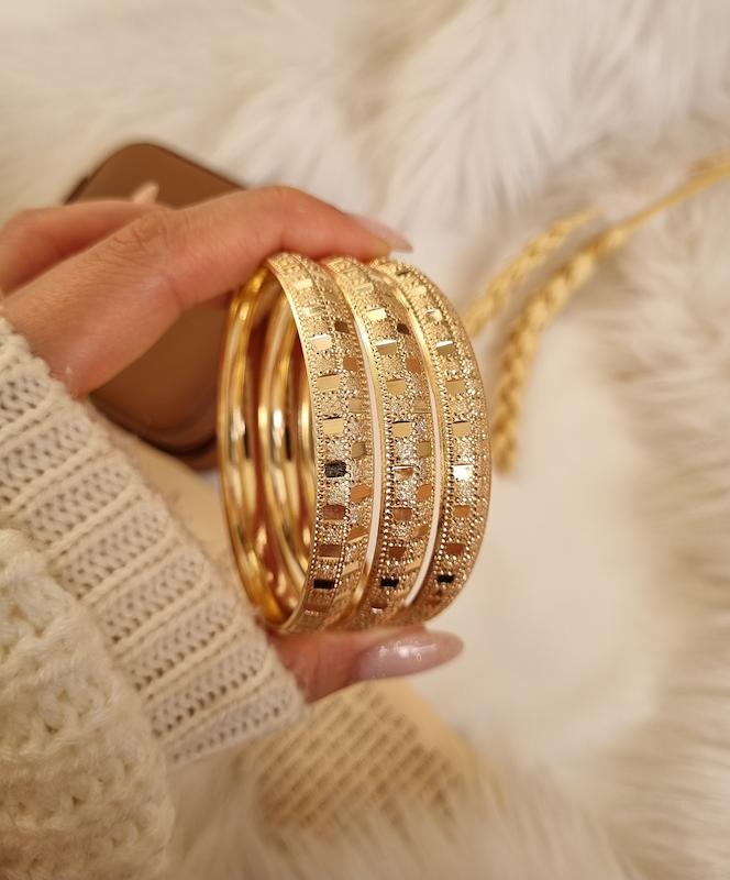 النگو طلاروس 