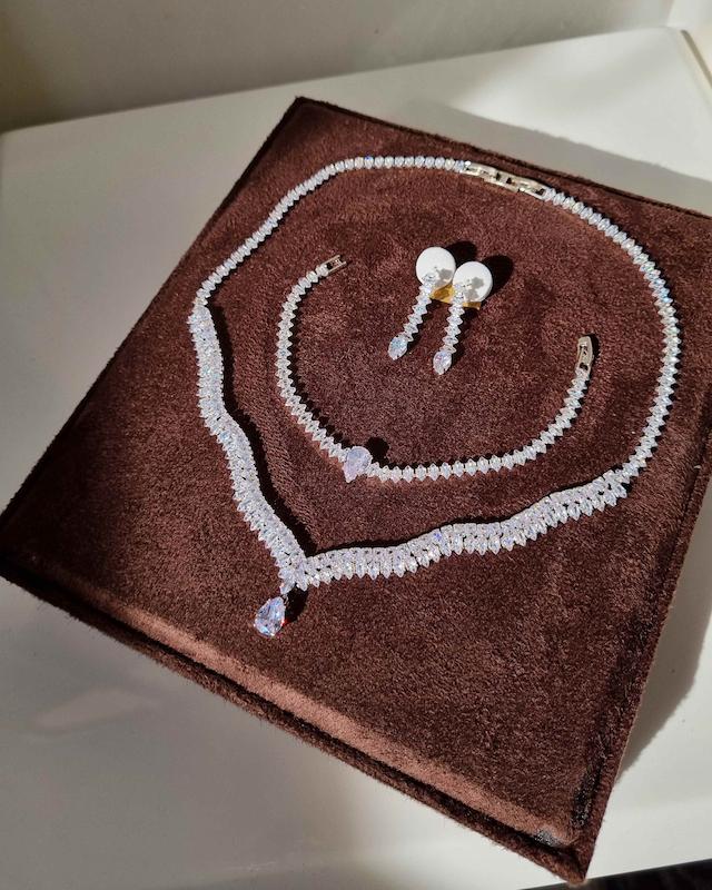 سرویس جواهری نگین اشکی S26