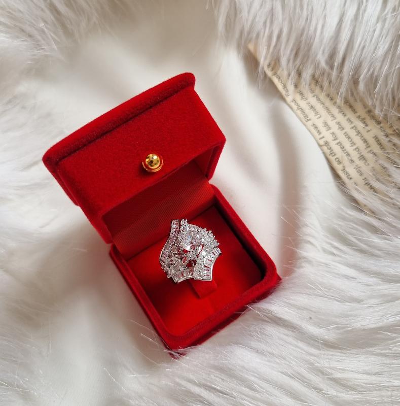 انگشتر جواهری کایا