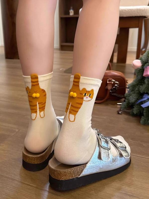 جوراب گربه بی ادب 