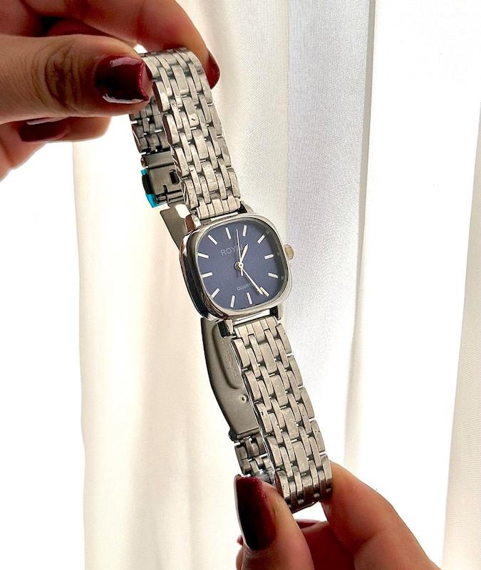 رویال سورمه ای