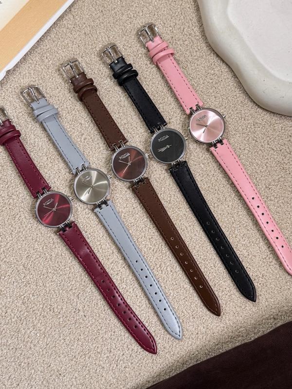 ساعت چرم کد ۳۰۵