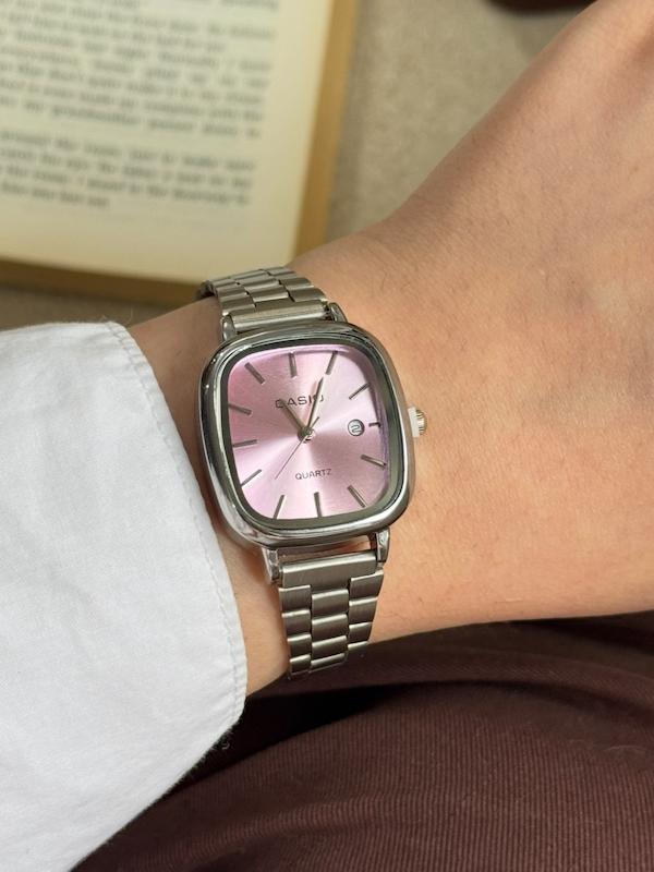 کاسیو اولدمانی صفحه صورتی