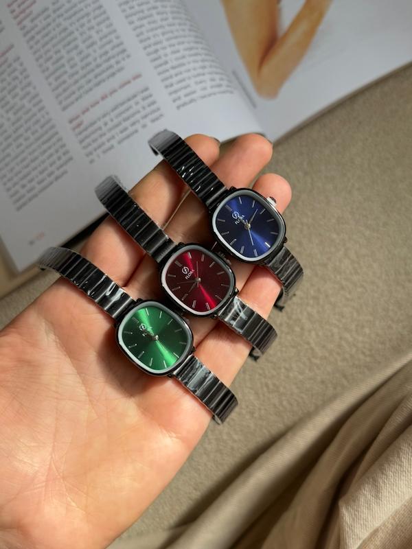 ساعت زنانه فلورا کرکره ای