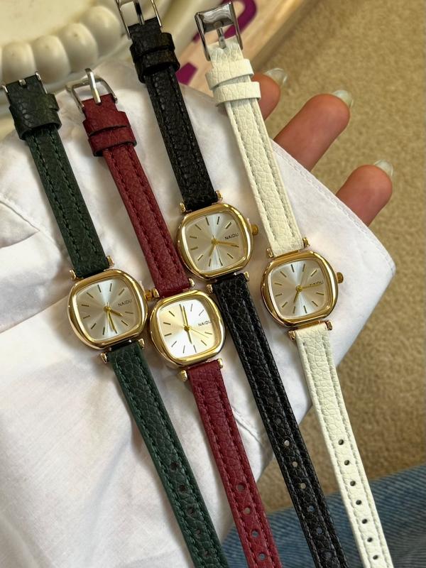 ساعت زنانه چرم برند نایدو