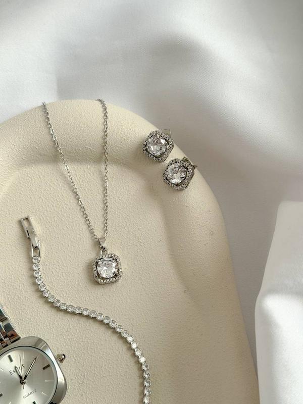 نیمست جواهری مربع