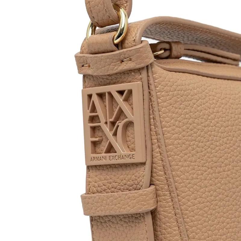 کیف دوشی زنانه برند آرمانی اکسچنج (Armani Exchange) کرمی 
