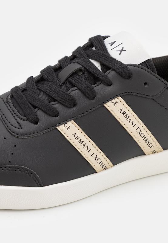کفش اسنیکرز زنانه برند آرمانی اکسچنج (Armani Exchange) مشکی طلایی