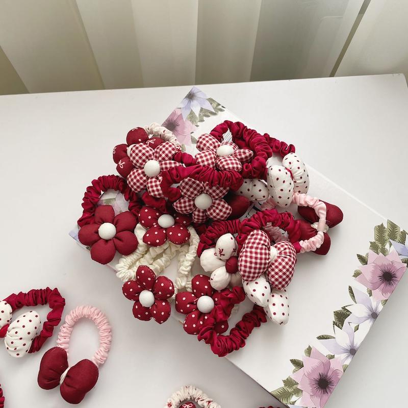 اسکرانچی ساتن گل و پاپیون 