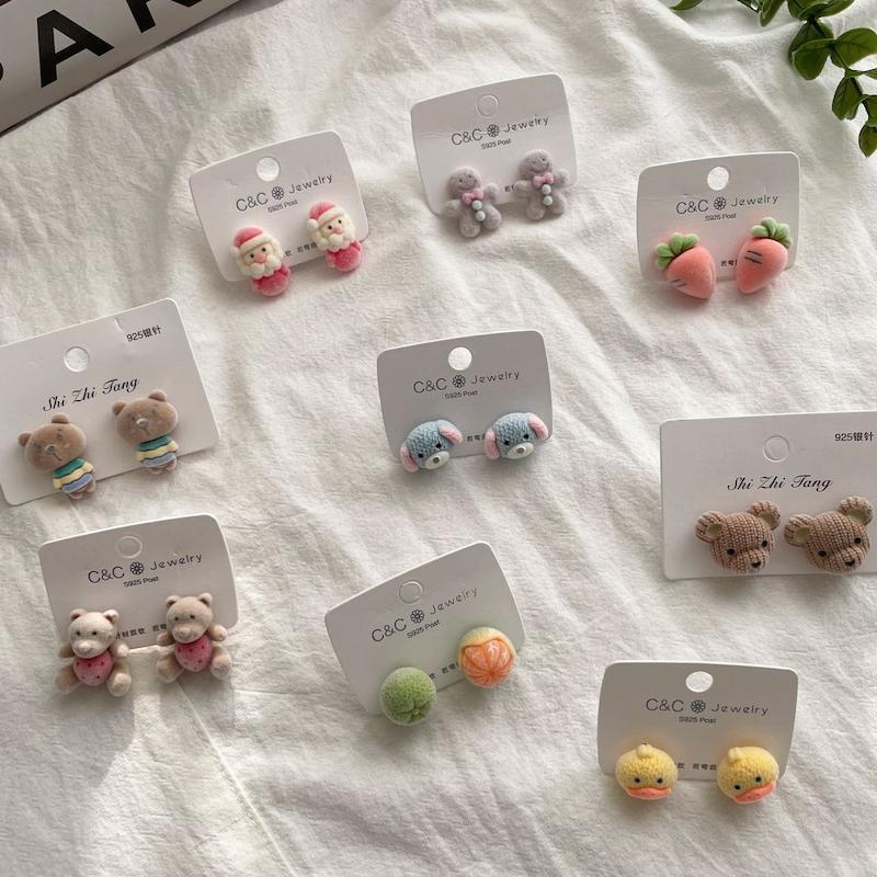 گوشواره میخی متنوع مخمل 