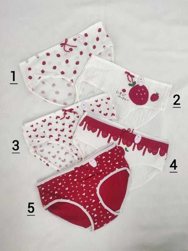شورت عروسکی طرح توتفرنگی