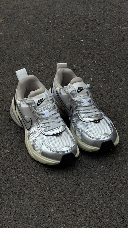 کفش nike y2k
