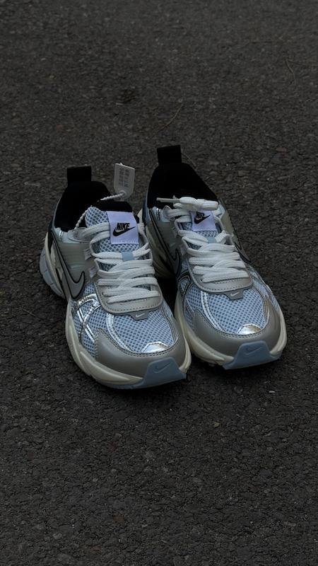 کفش V2K nike