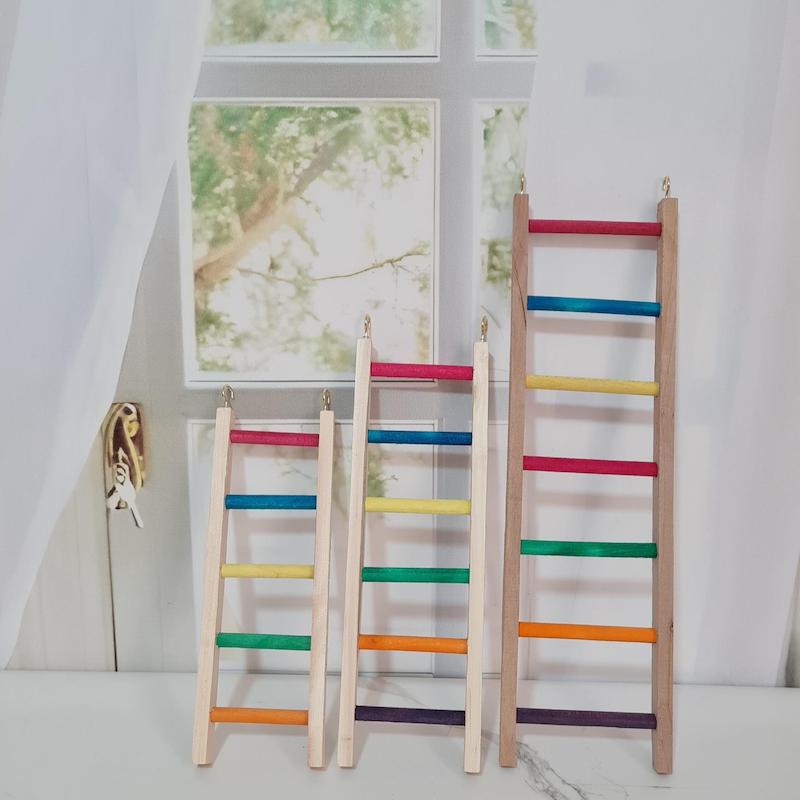 نردبان چوبی ساده