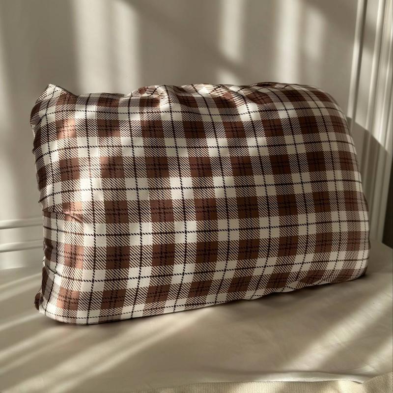 روبالشی مسافرتی چهارخونه