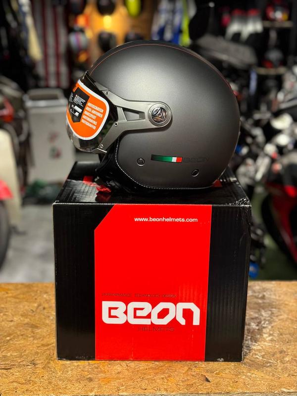 کلاه کاسکت وسپایی برند Beon مدل titanium