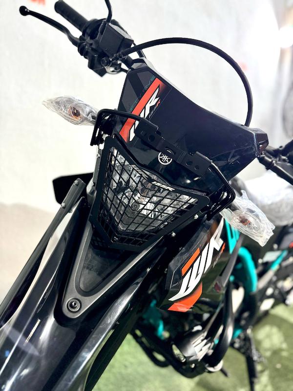 محافظ چراغ موتورسیکلت yamaha wr 155