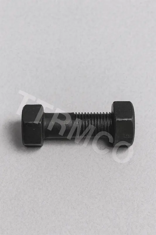 تصویر پیچ گوشه باکت PC220 کوماتسو برای نصب گوشه و تیغه کناری؛ فولاد آلیاژی مقاوم، رزوه دقیق، مناسب پروژه‌های معدنی و راه‌سازی