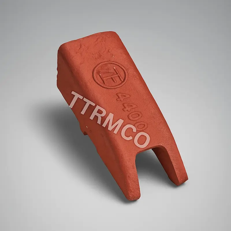 روبند ناخن لودر ولوو ۴۴۰۰ مدل DM | Volvo L4400 Bucket Tooth Adapter | قطعه رابط ناخن لودر ولوو 4400