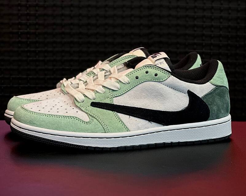 کتونی جردن 1 ترویس | jordan1 low Travis Scott Mica green