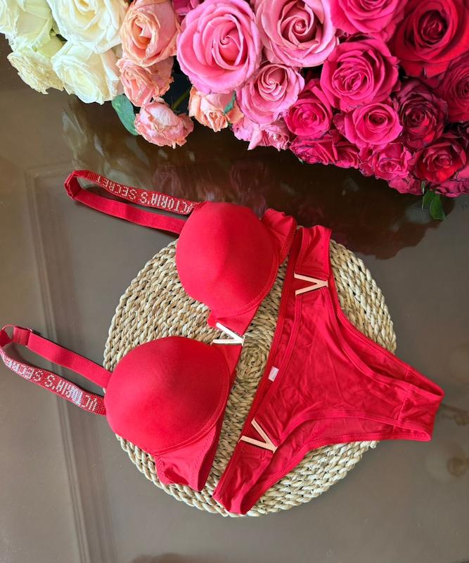 ست شورت وسوتین ویکتوریا