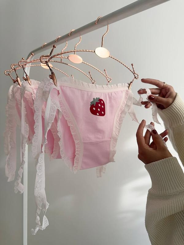 شورت گره اي توت فرنگي