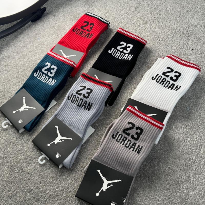 جوراب 23