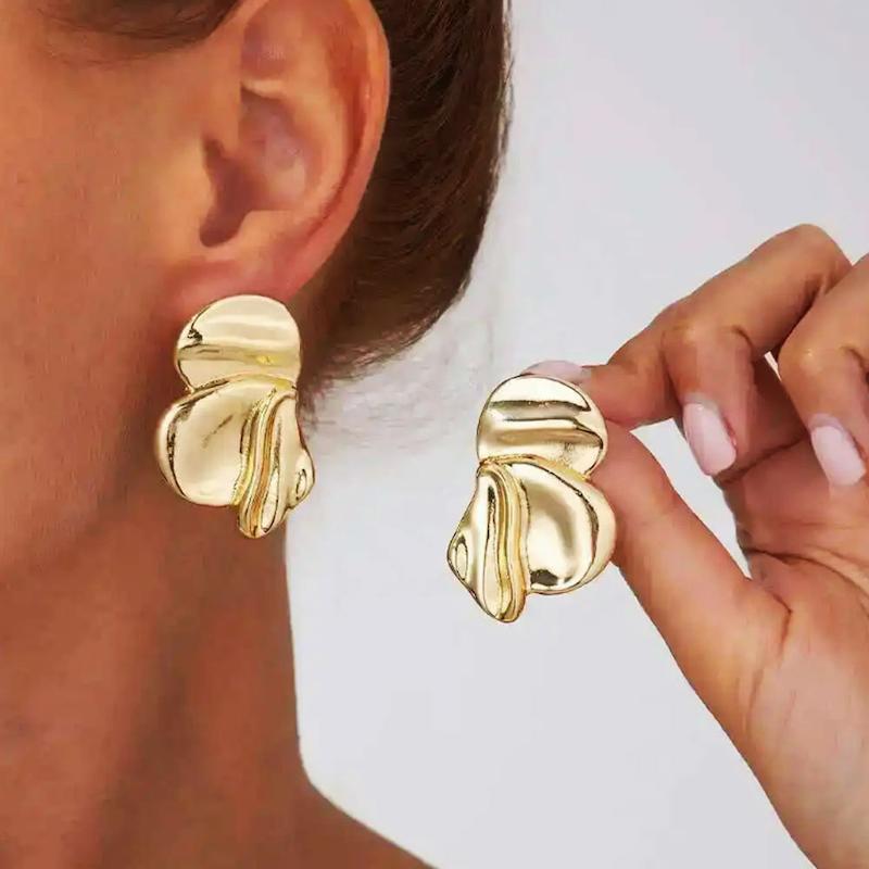 گوشواره میخی زنانه مدل گلبرگ کد 172