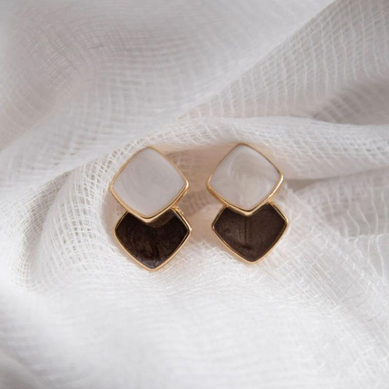 گوشواره میناکاری دو‌لایه با فرم مربعی کد 125