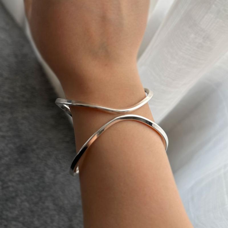 دستبند و بنگل آبکاری زنانه کد BT12