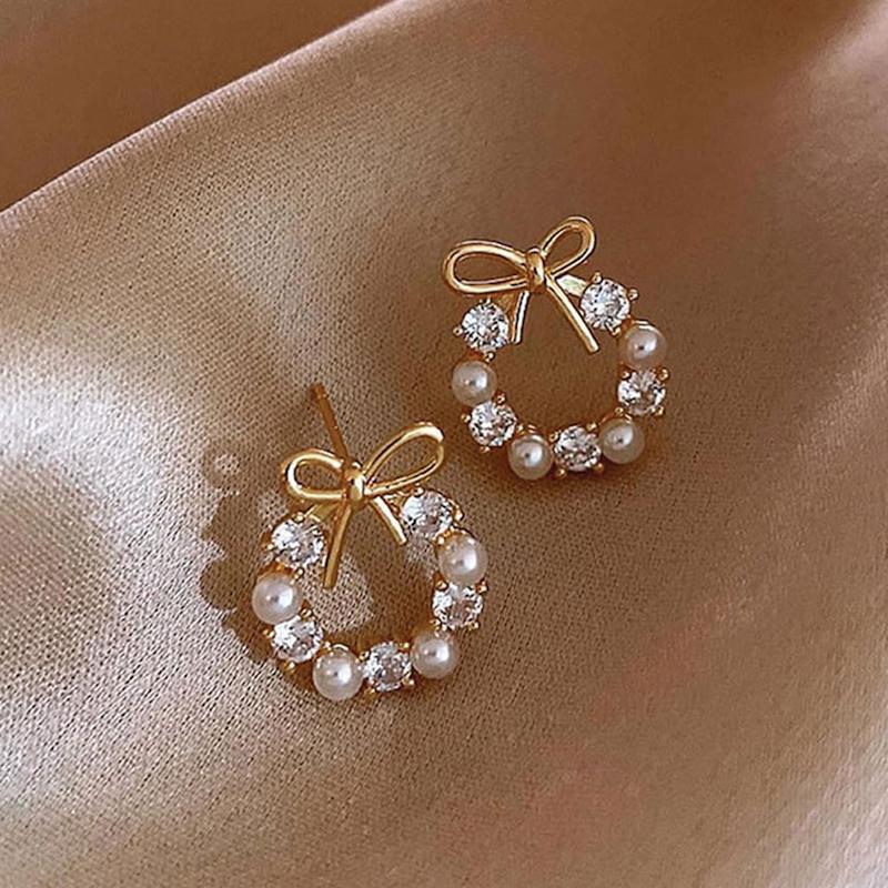 گوشواره میخی زنانه پاپیونی با مروارید و نگین کد 107