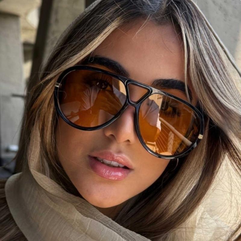 عینک آفتابی زنانه گوشواره ای