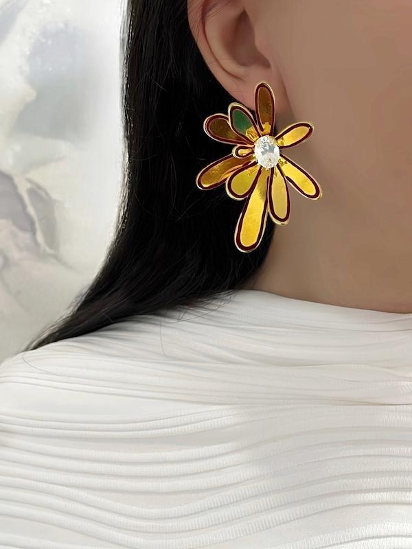 گوشواره گل دور میناکاری گلد زرشکی