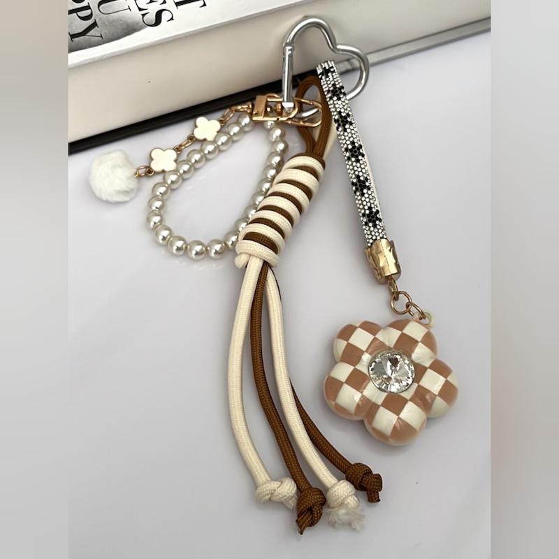 چارم بگ کرم شکلاتی