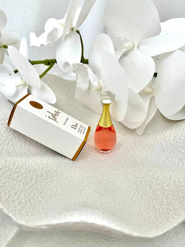 عطر خالص سوپرمینیاتوری جادور دیور رین هارد ۶ میل