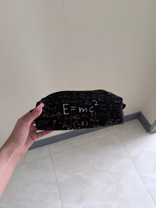 جامدادی مخمل