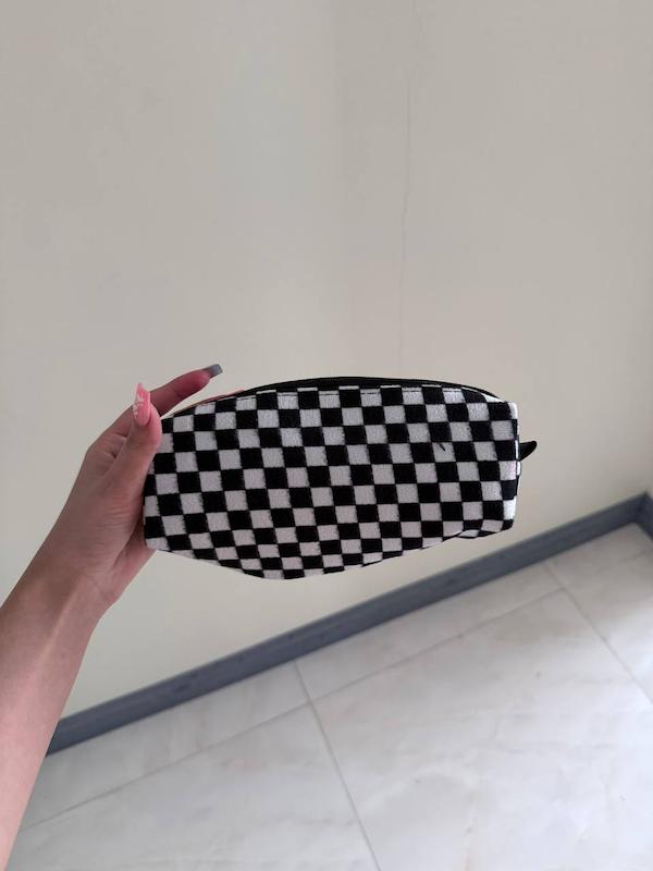 جامدادی مخمل