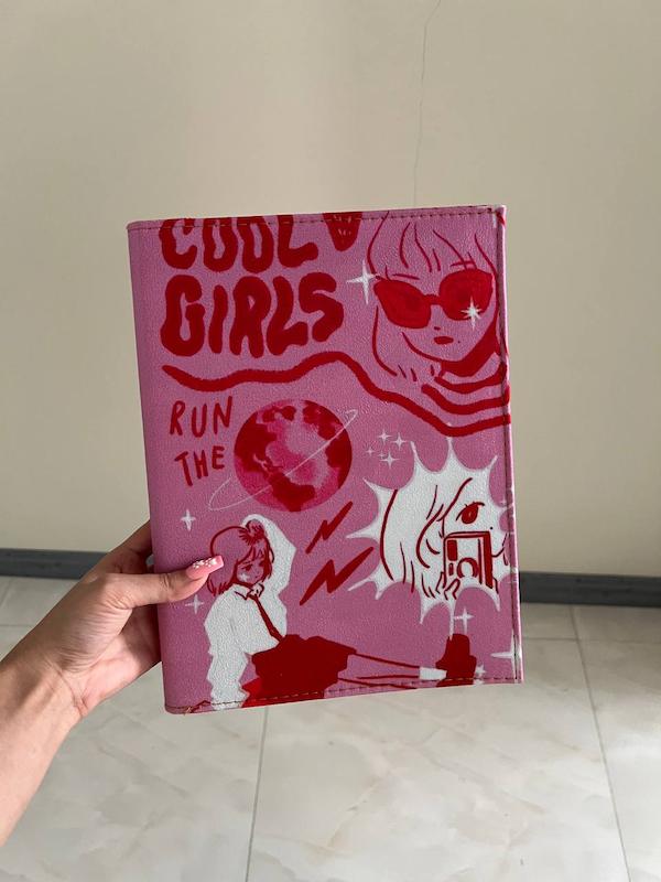 کلاسور مخمل بزرگ